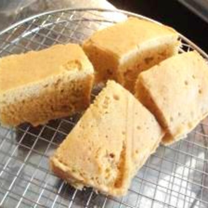 ルクエ☆スチームケースで☆簡単きな粉黒糖蒸しパン♪